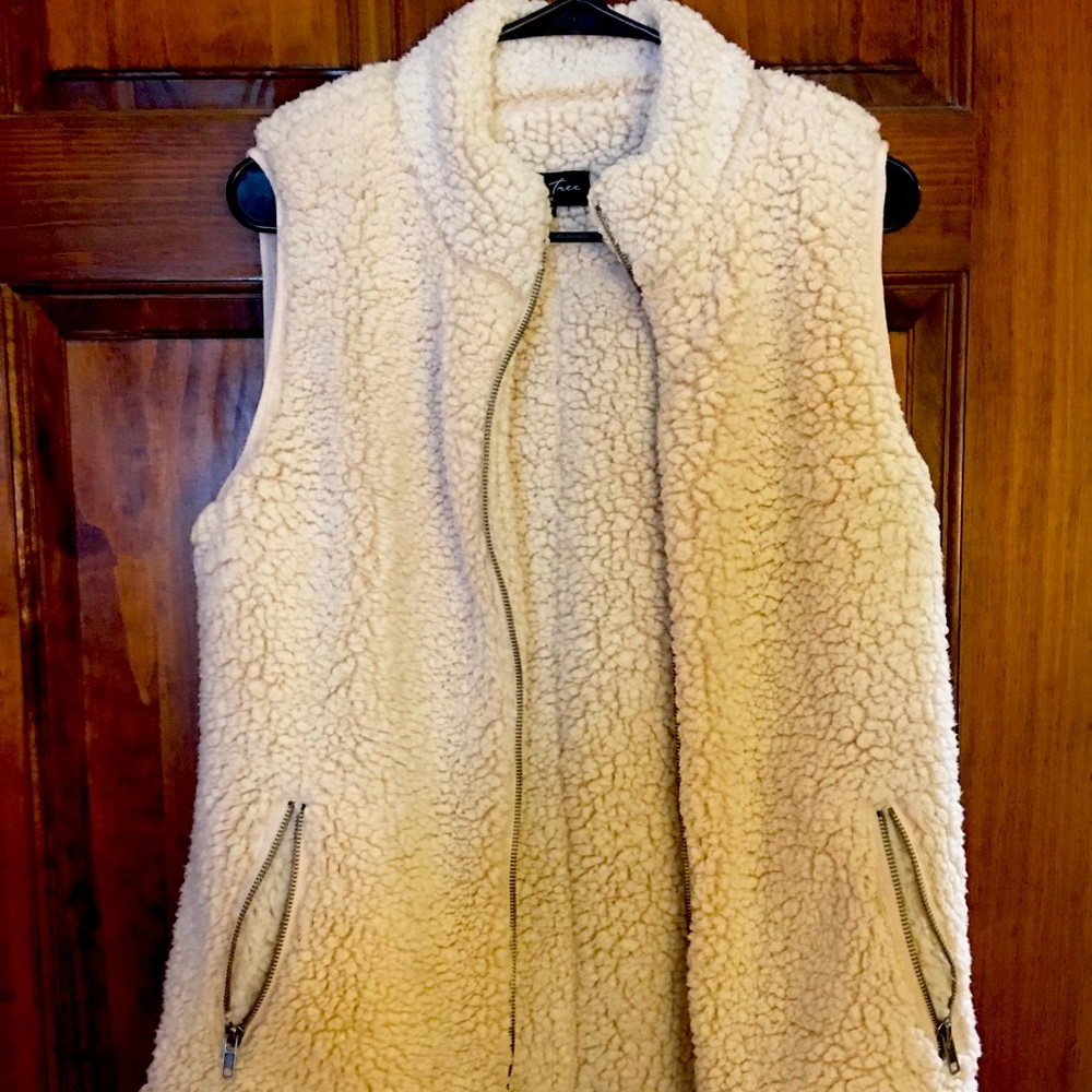 Love tree Sherpa cream vest